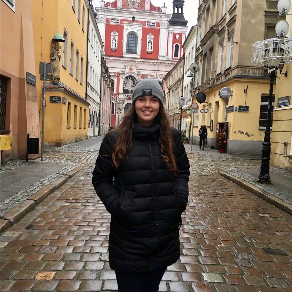 Meet your Posher, Olha
